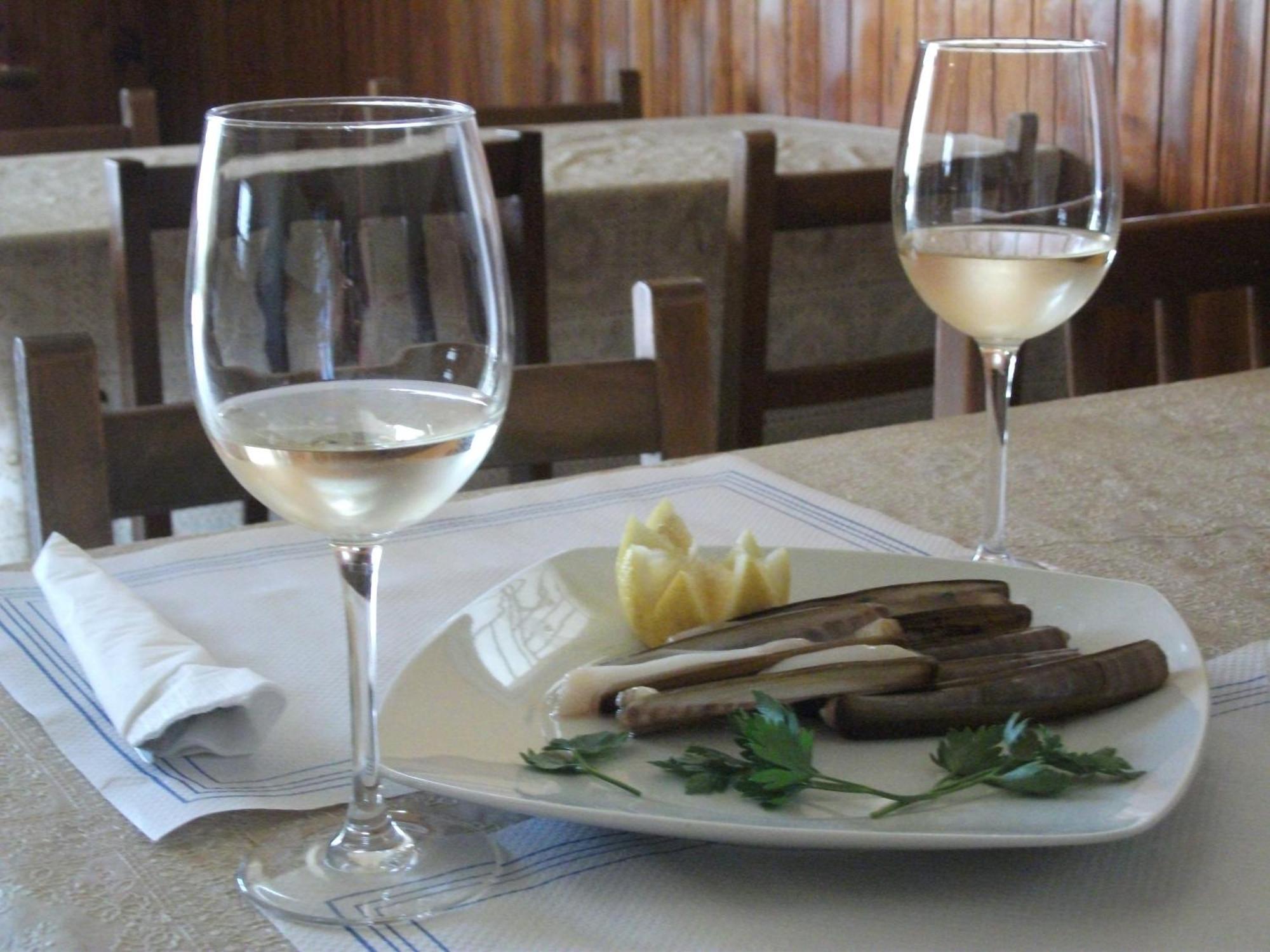 Hostal Nuevo Alonso Bembribe Kültér fotó