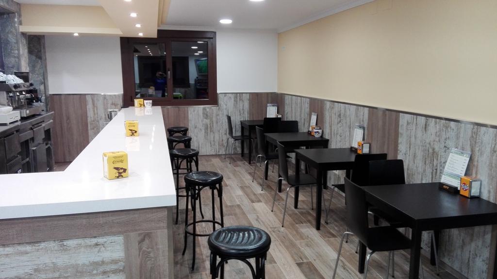 Hostal Nuevo Alonso Bembribe Kültér fotó